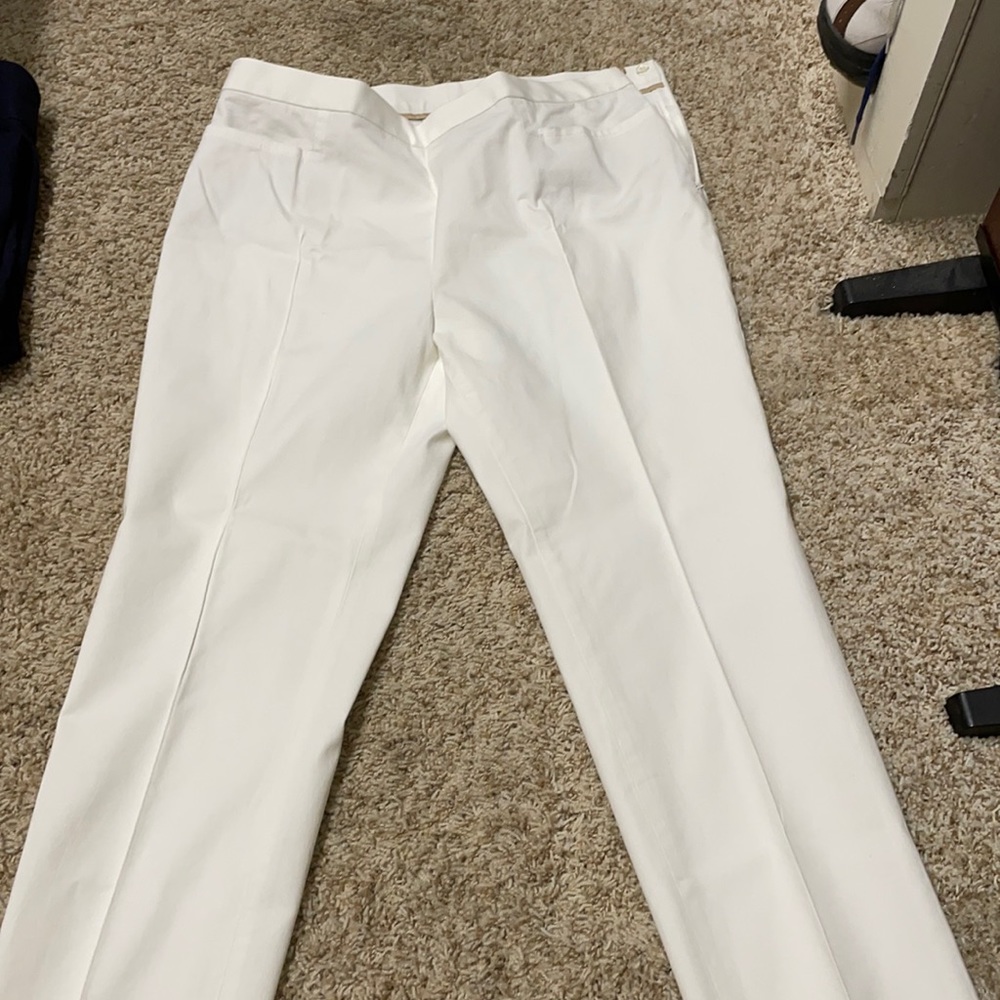 White cropped pants